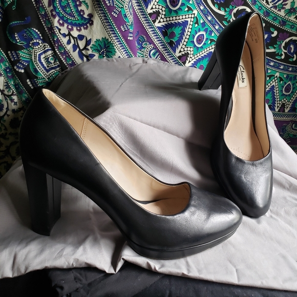 Clarks Kendra Sienna Black Leather Shoe - Picture 2 of 6